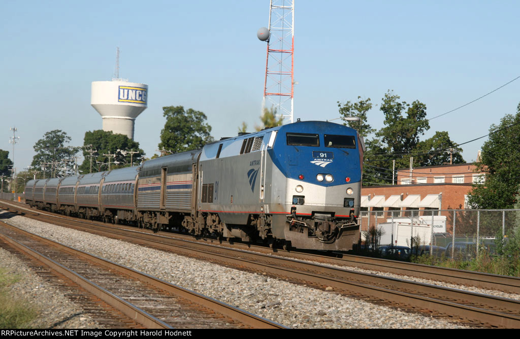 AMTK 91 leads train 80, the Carolinian